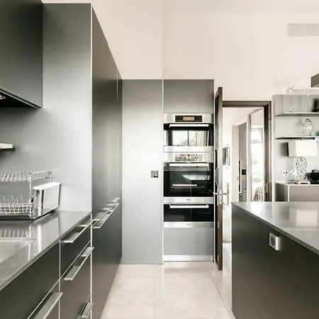 Raamgracht 5bed Apt דירה *